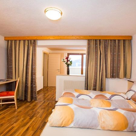Familienferienhaus Florentine แลงเงนเฟลด์ ภายนอก รูปภาพ