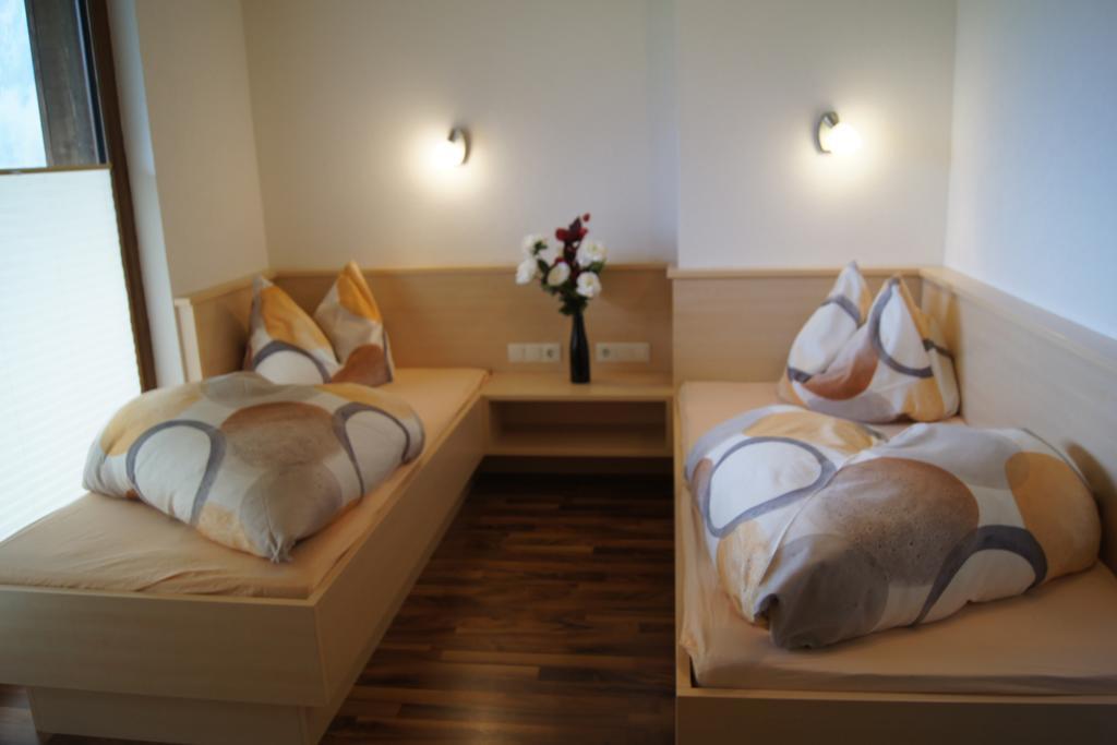 Familienferienhaus Florentine แลงเงนเฟลด์ ภายนอก รูปภาพ